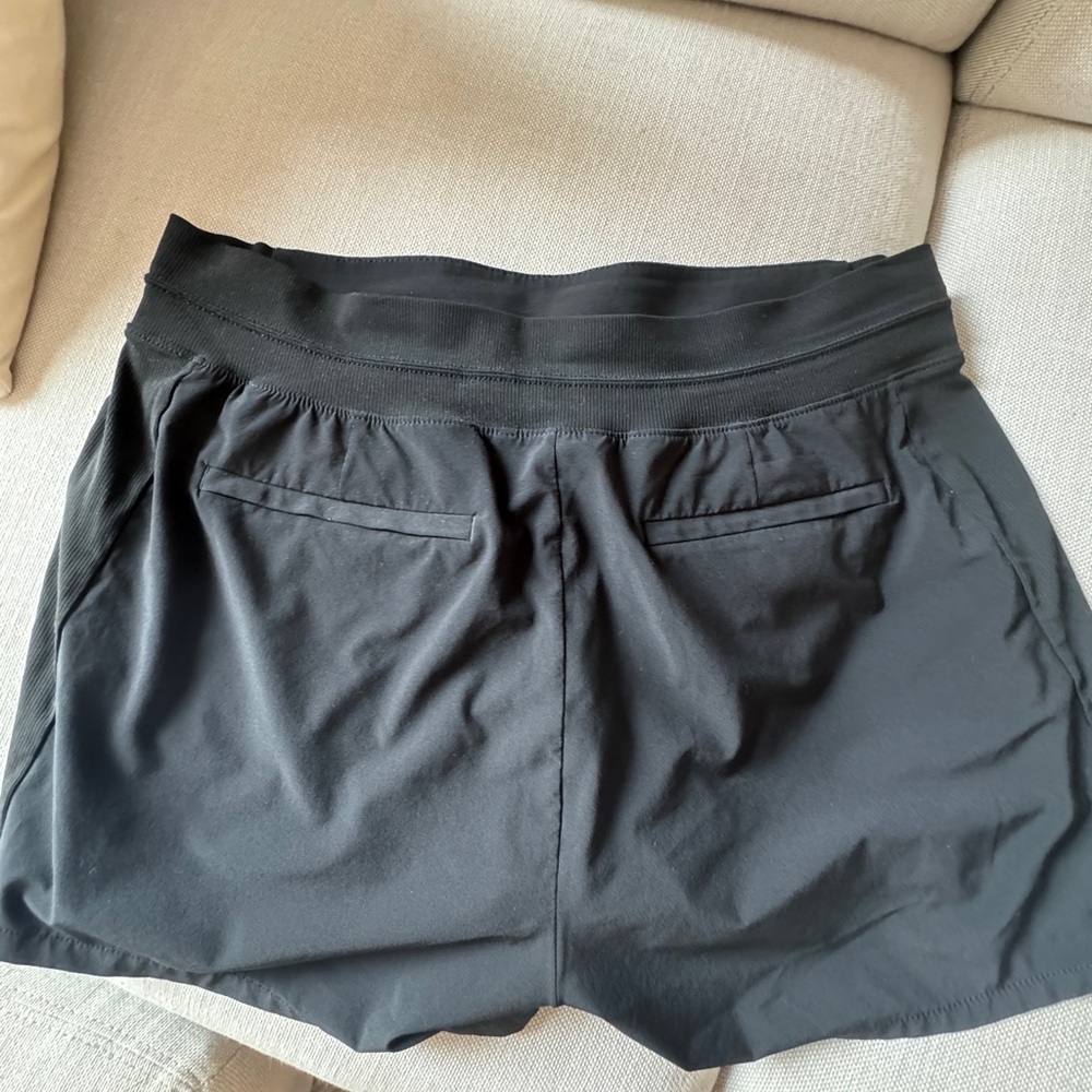 Athleta Brooklyn Short size 16